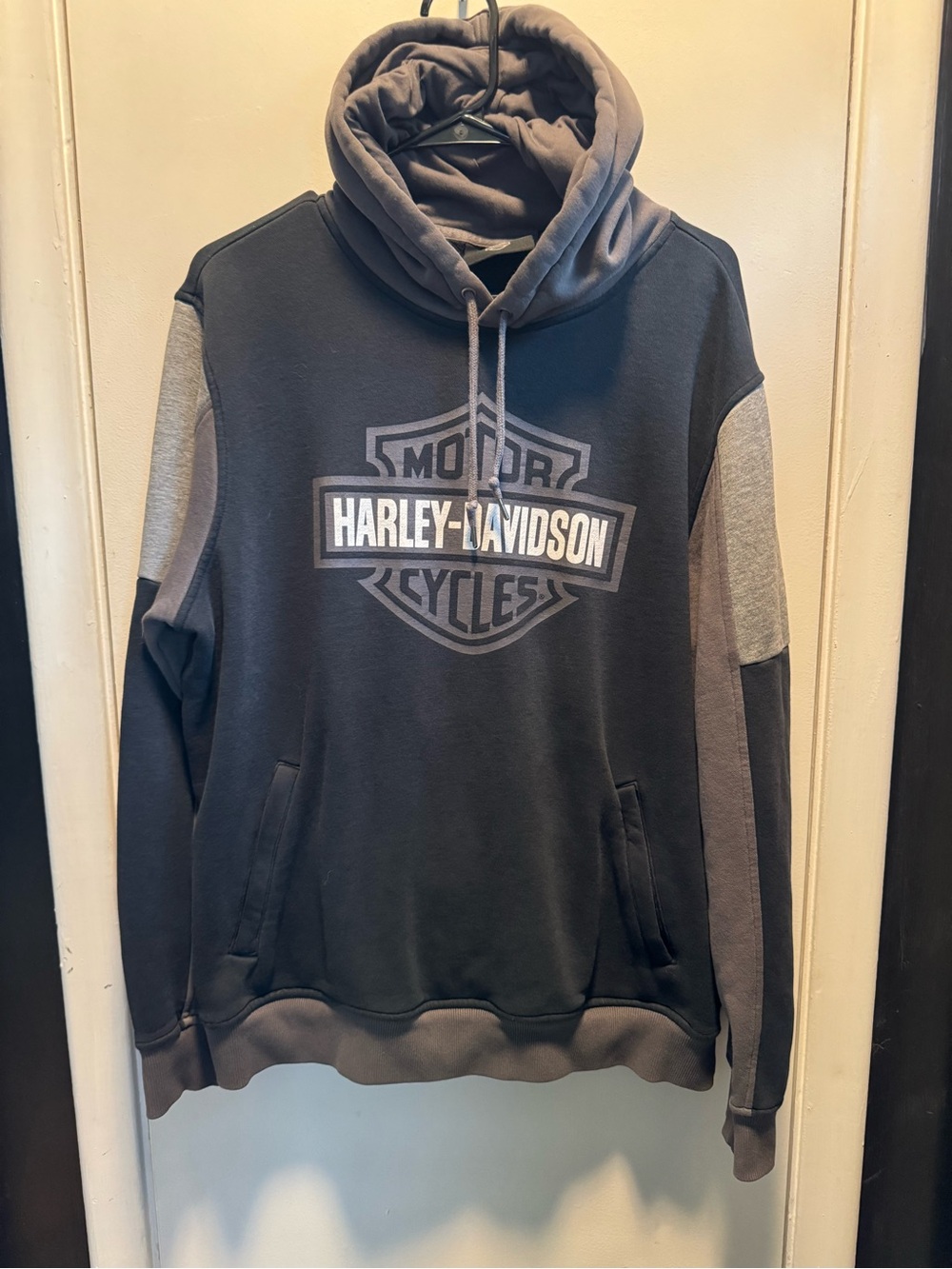 Harley-Davidson Two-Tone Gray & Light Gray Pullover Hoodie